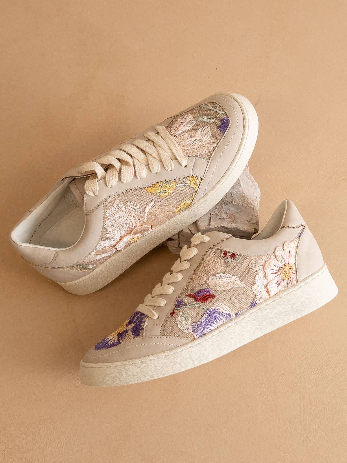Floral appliqué sneaker