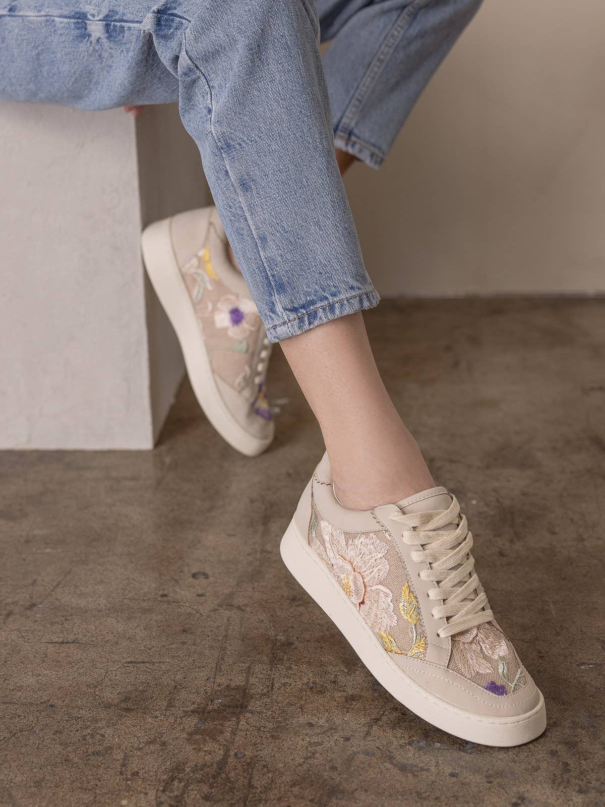 Floral appliqué sneaker