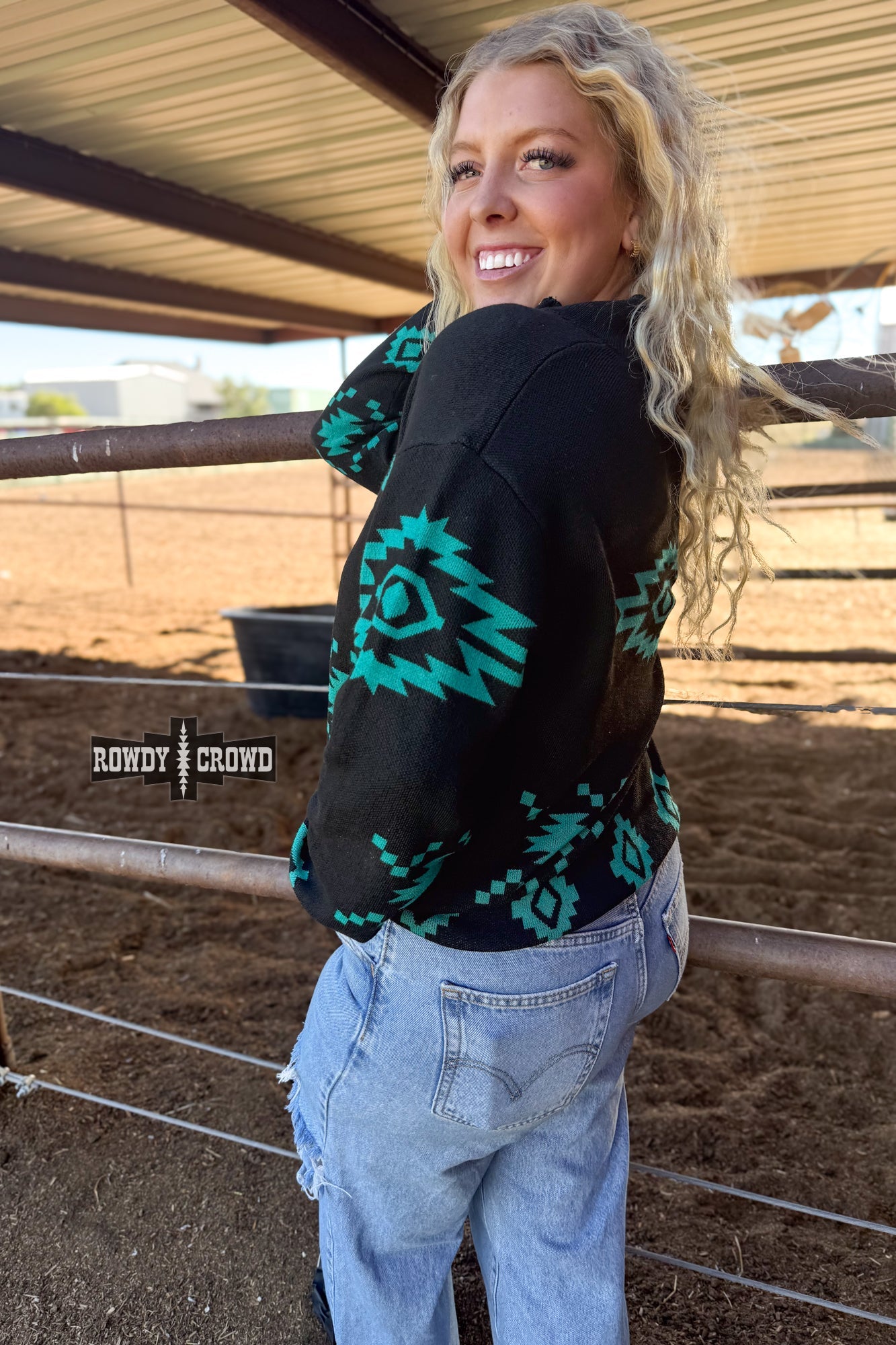 BLACK Calhoun Pullover