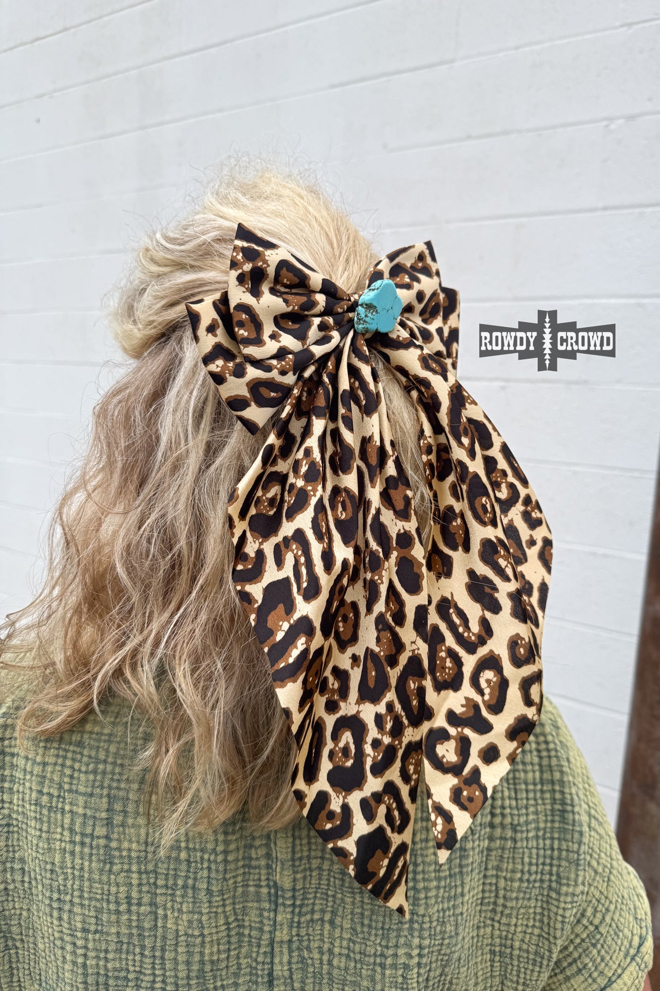 Loungin' Leopard Bow